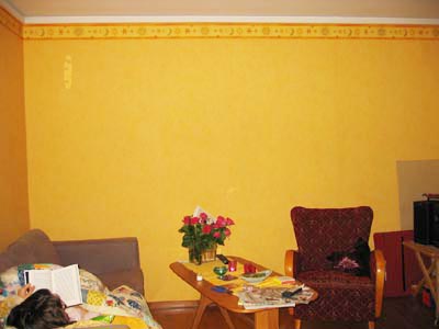 Yellow livingroom wall