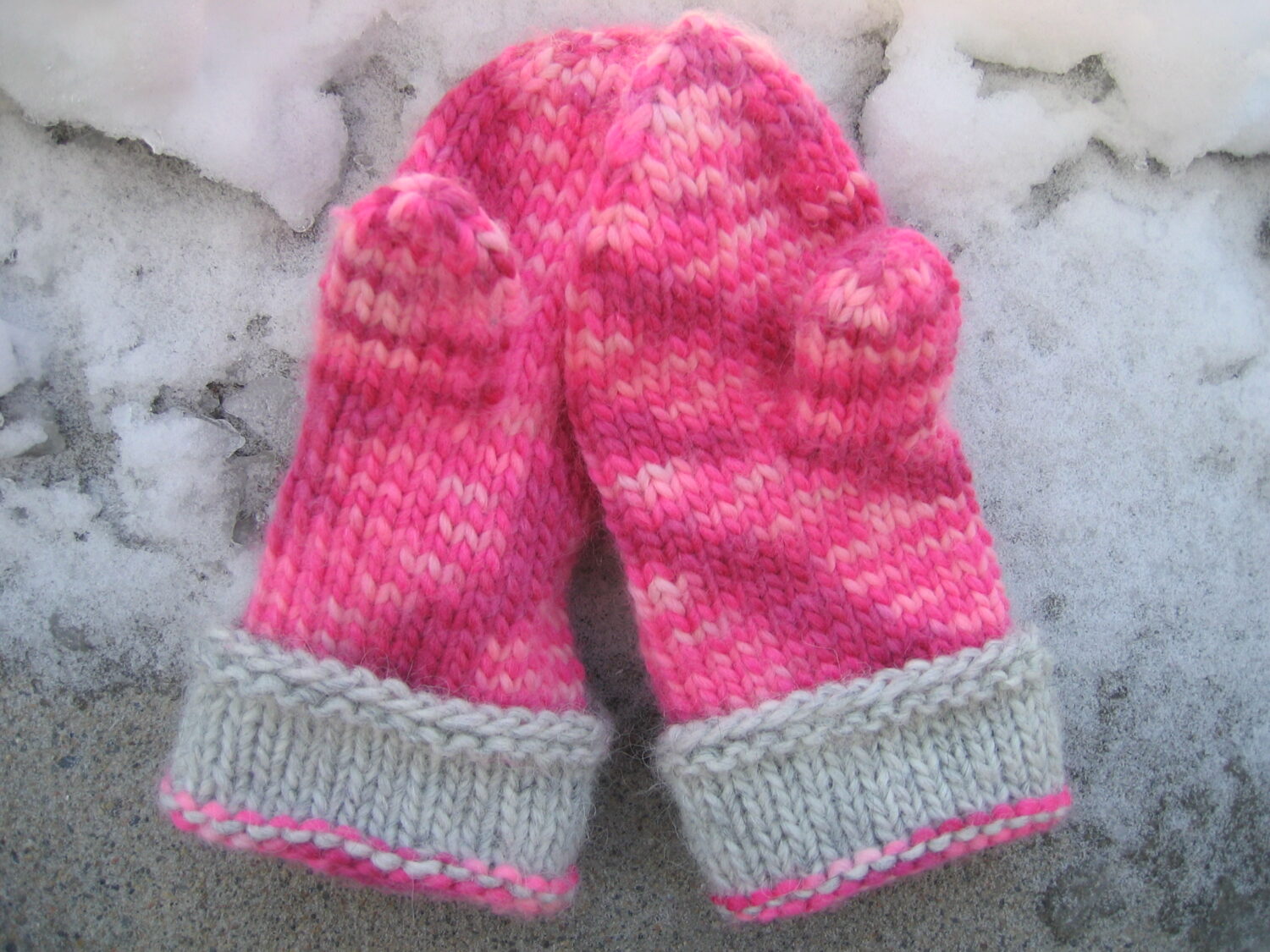 My Candy Floss Mittens on the balcony (Photo copyright Hanna Andersson)
