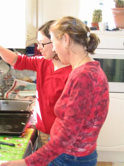 My mom and me in the kitchen experimenting with marbling papers (Copyright Hanna Andersson)