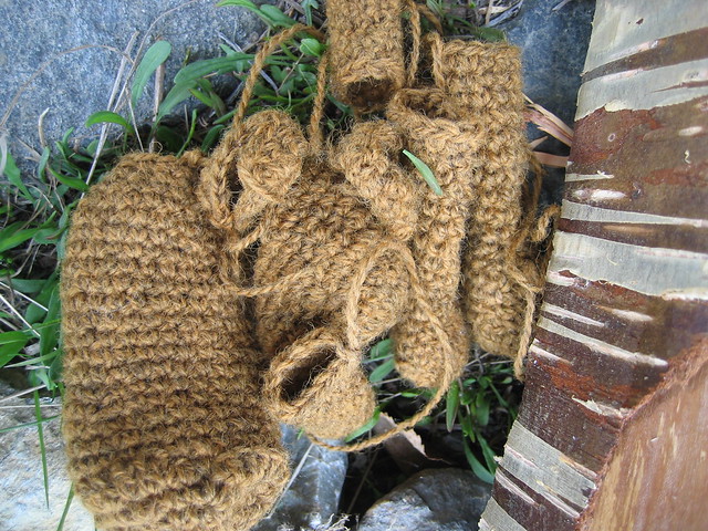 Bear parts crocheted by iHanna (photographed by Hanna Andersson, Sweden)