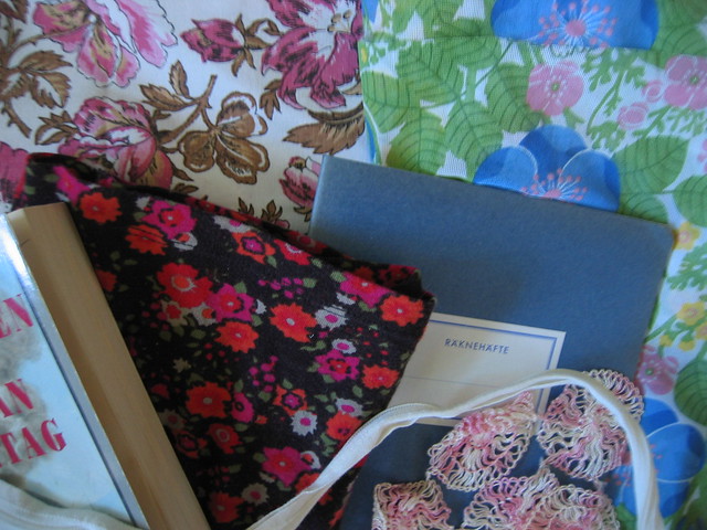 Pile of thrifted finds from Myrorna in Sweden 2005 (Copyright H. Andersson)