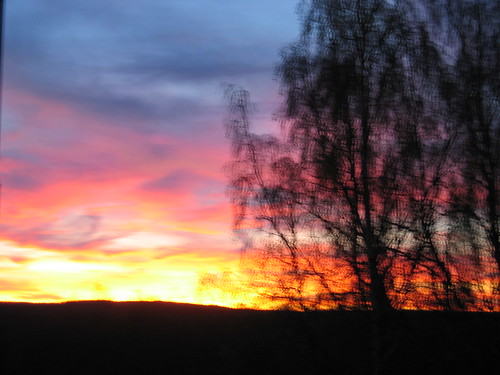Sunset from my window (Copyright Hanna Andersson) Sunset from my window in Ume 2005 (Copyright Hanna Andersson)