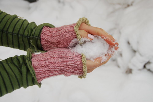 Knitted wrist warmers (Photo copyright Hanna Andersson)