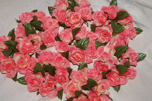 One million roses thrifted (Copyright Hanna Andersson) 2006
