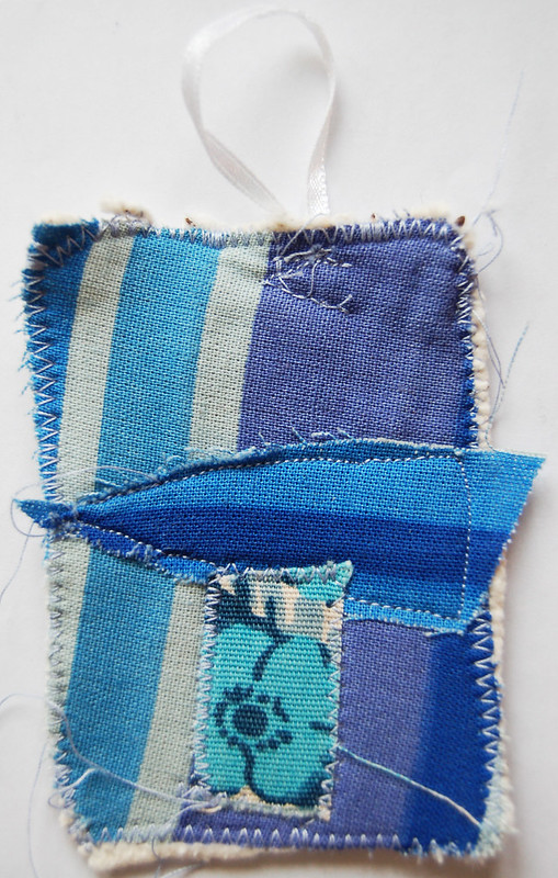 Blue fabric ATC sewn by iHanna and traded to Spain (Copyright Hanna Andersson)