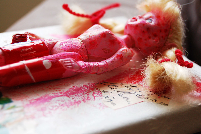 Artwork side-view Adolescent (II) - detail doll assemblage (Copyright Hanna Andersson)