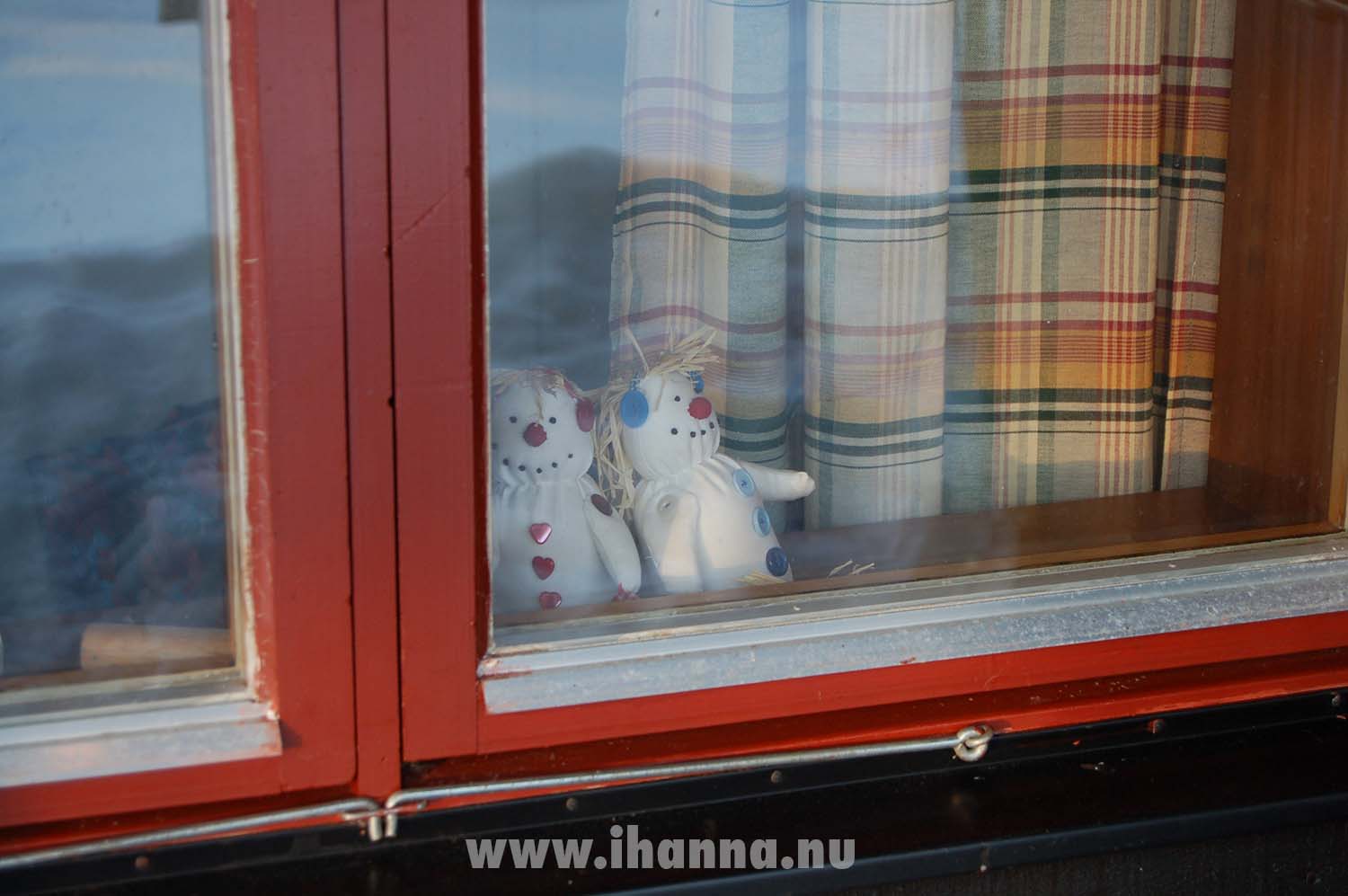 Snow people - Photo copyright Hanna Andersson