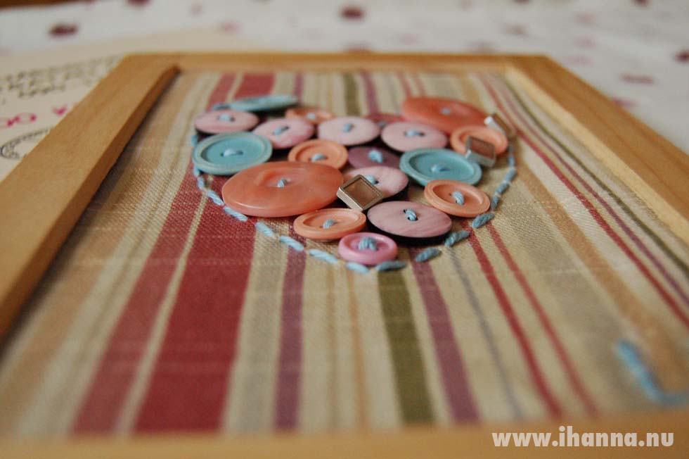 Button heart wall hanging (Photo Copyright H. Andersson)
