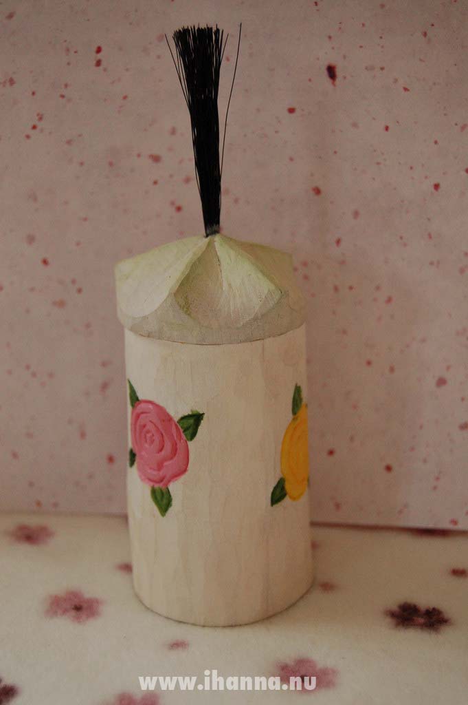 Wooden jar made in old traditional Swedish way Krympburk by Maria Lundström (Photo copyright H. Andersson)