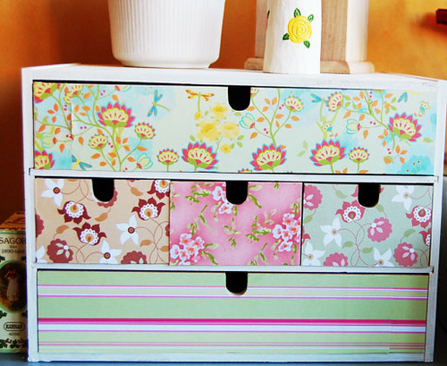 Scrapbook papers as drawer decoration in this fun IKEA hack (Photo copyright H. Andersson) 2006