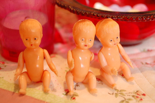 The triplets spooky doll trio from  Tradera (Photo copyright H. Andersson) 2006