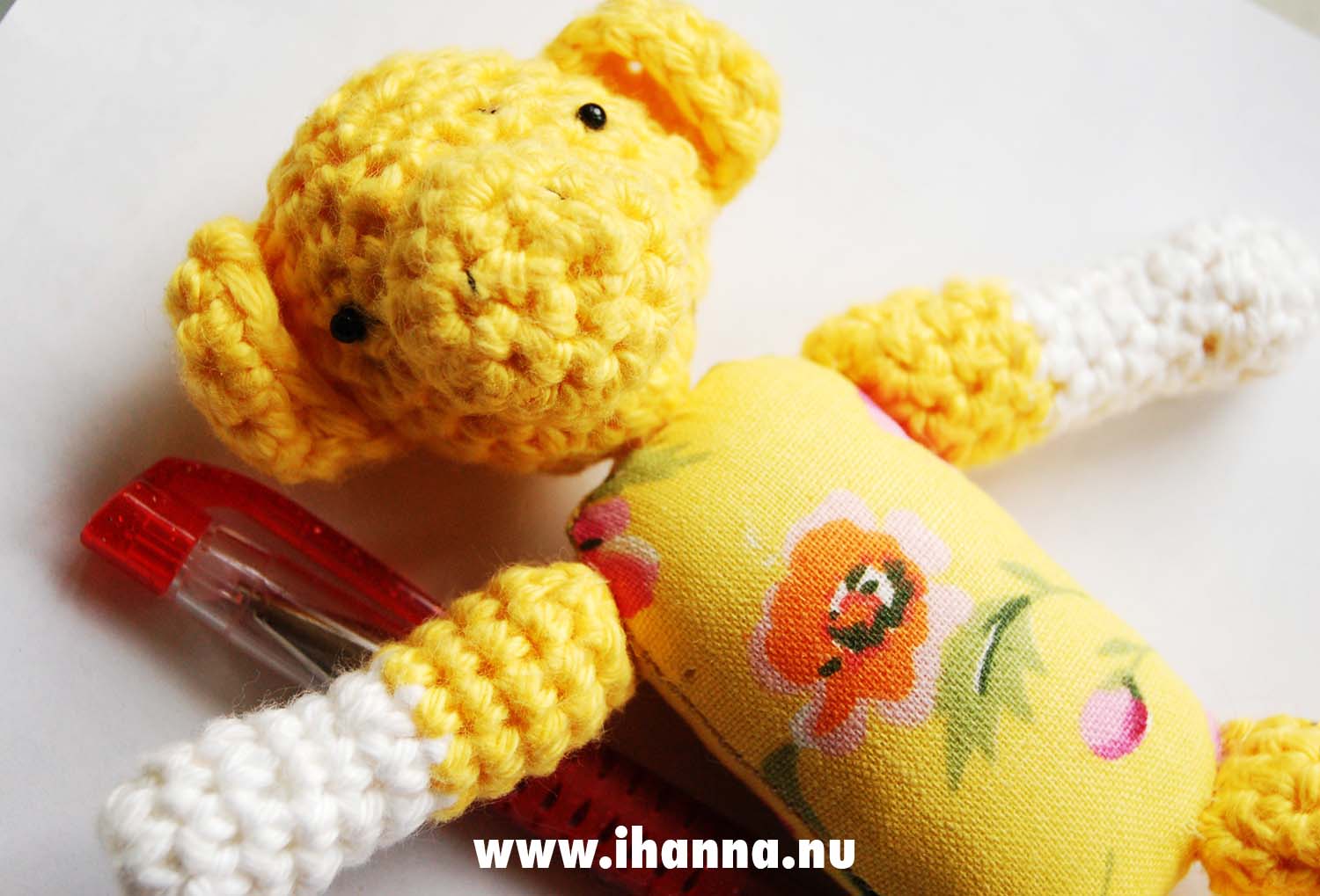 Two crocheted amigurumi softies yellow Monkey and teddy bear design by iHanna (Copyright Hanna Andersson