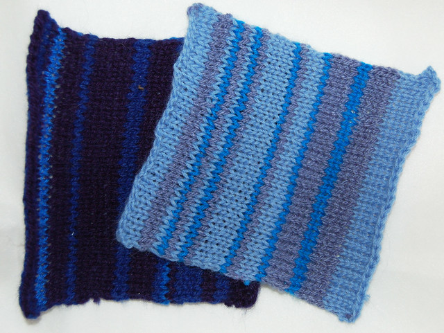 Knit a river knitted swatches by iHanna 2006 (Photo Copyright H. Andersson)
