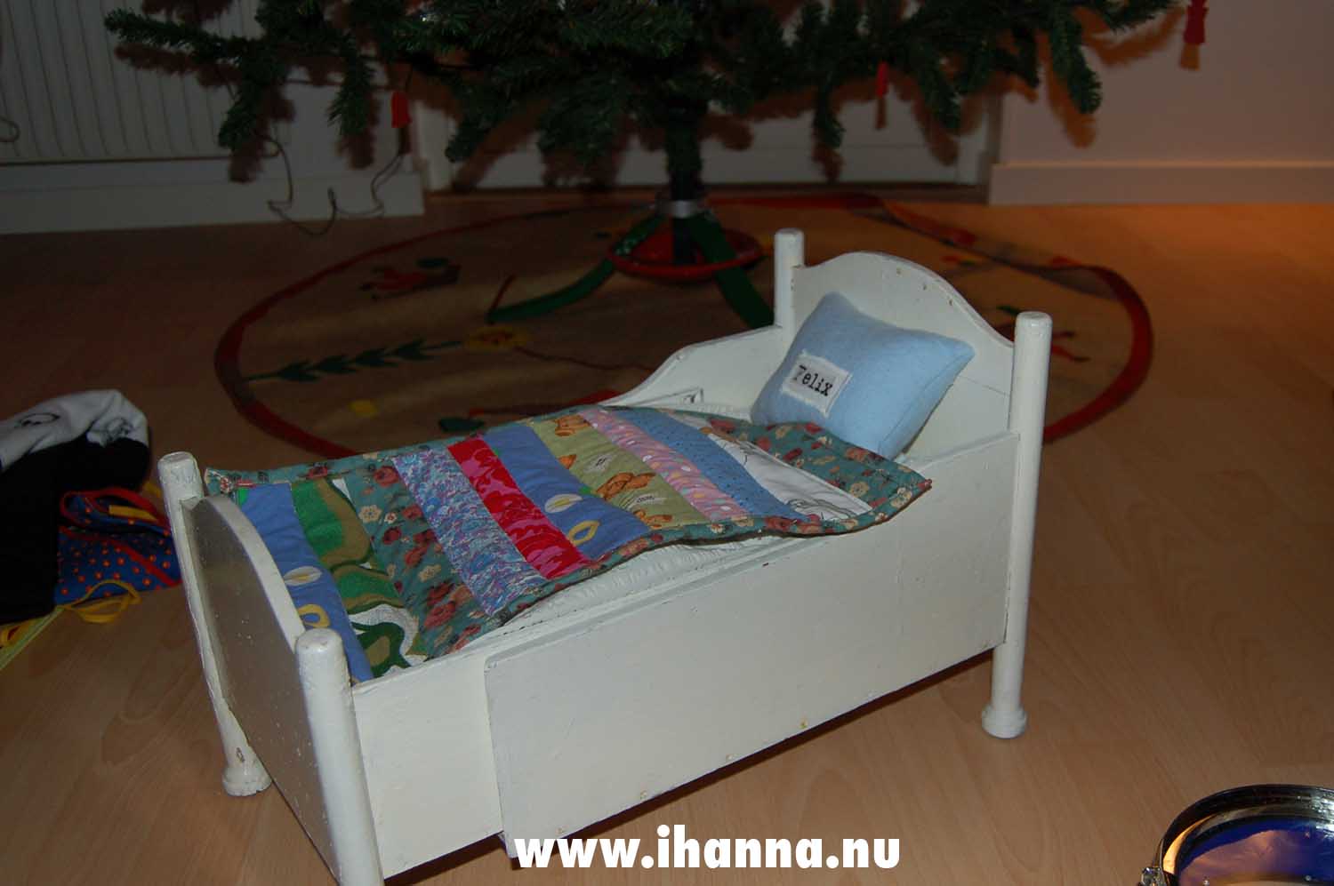 Toy bed gifted on Christmas Eve (Photo copyright Hanna Andersson)