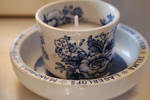 Blue and white candle holder at moms  (Photo copyright H. Andersson)