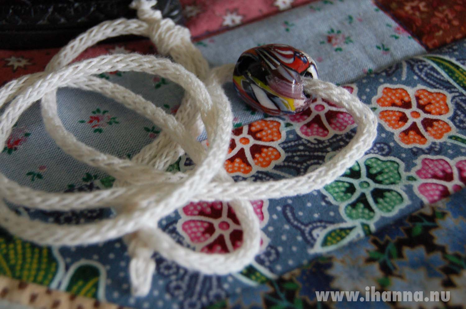 Moms necklace with big blue clay bead, Photo by iHanna (Copyright Hanna Andersson)
