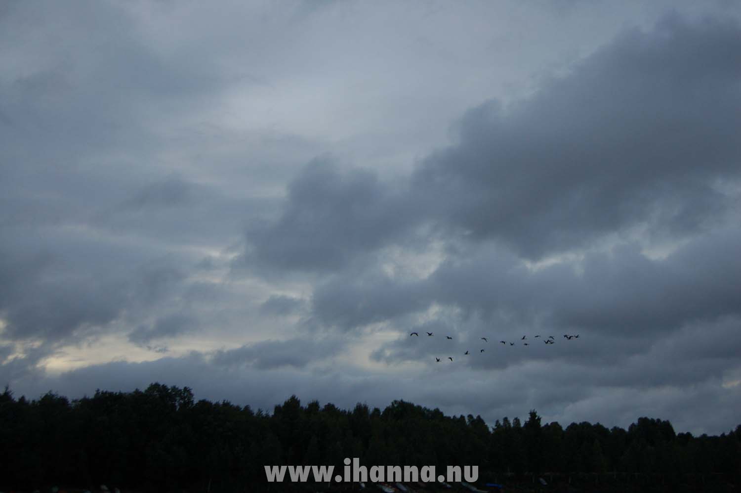 Evening sky over Böleholmarna Photo by iHanna (Copyright Hanna Andersson)