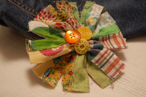 Fabric flower inspiration Green blomster made by iHanna (Copyright Hanna Andersson)