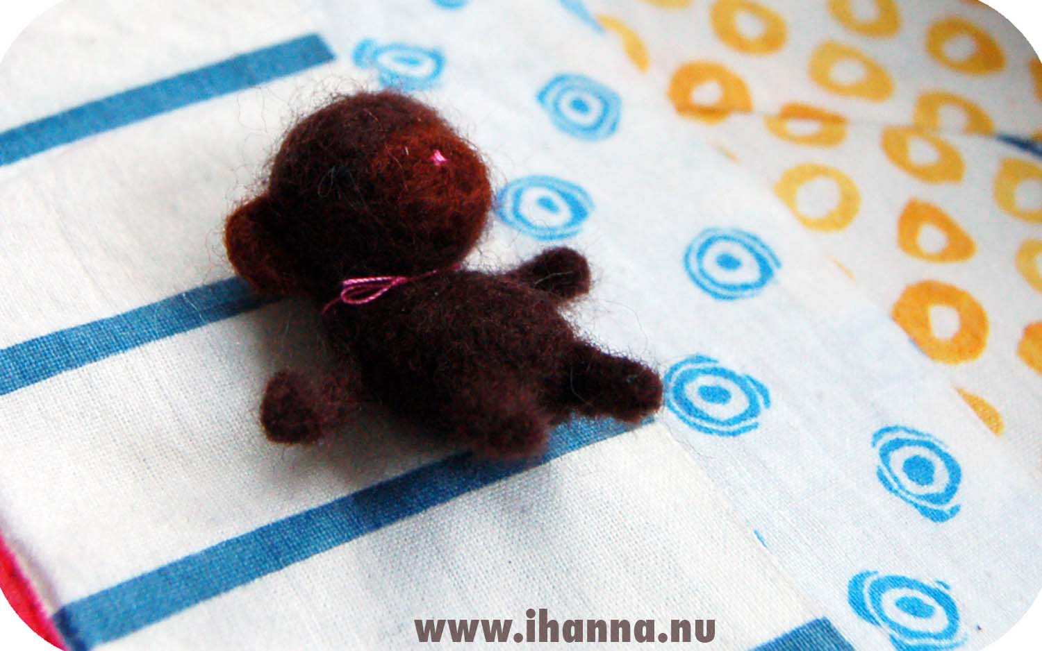 Tiny felted teddy made out of wool (Photo Copyright Hanna Andersson)