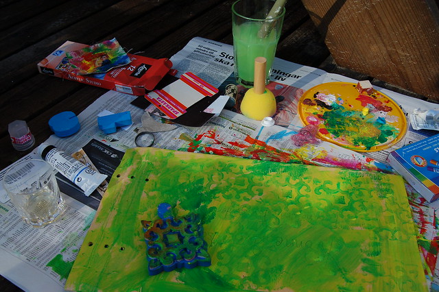 Painted background paper as I experiment and smear, stain and spill acrylic paint onto paper (Copyright H. Andersson)