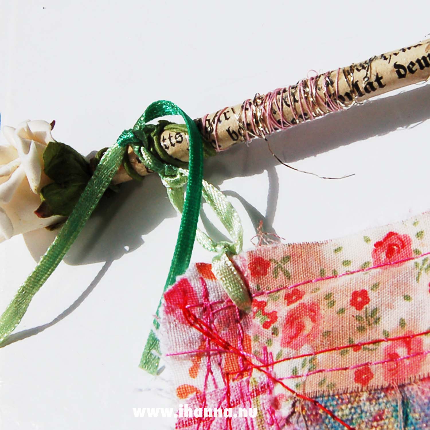 Textile art piece hanging rod detail made by iHanna (Copyright Hanna Andersson)