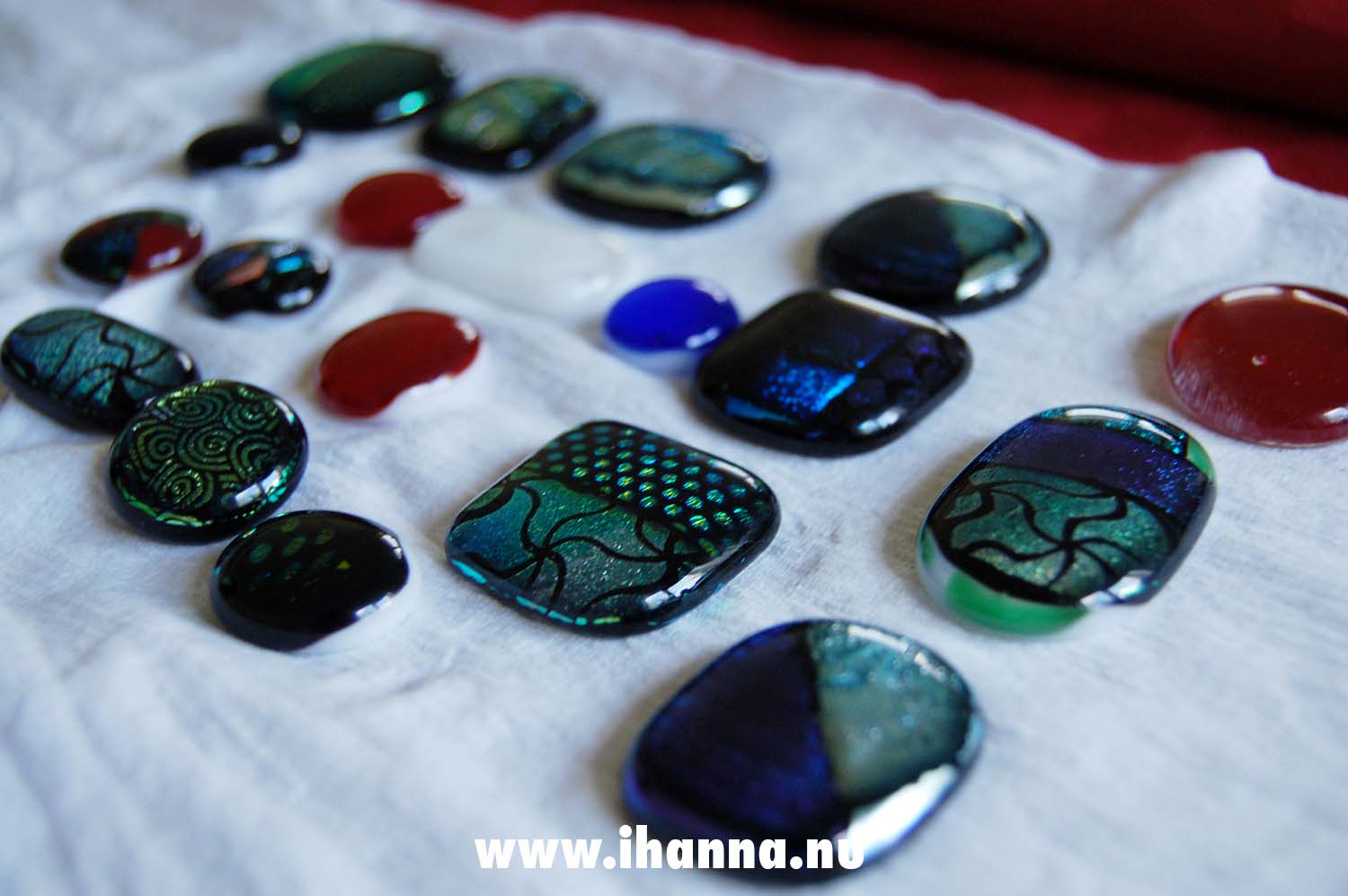 Finished fused glass pieces by iHanna (Photo Copyright Hanna Andersson)