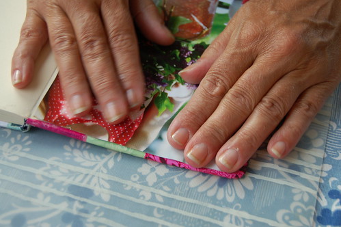 How to make a Paper Patchwork Notebook Cover - tutorial by iHanna (Photo copyright Hanna Andersson)