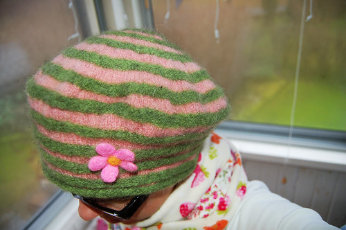 My new knitted pink and green cap after felting made by iHanna (Copyright Hanna Andersson)