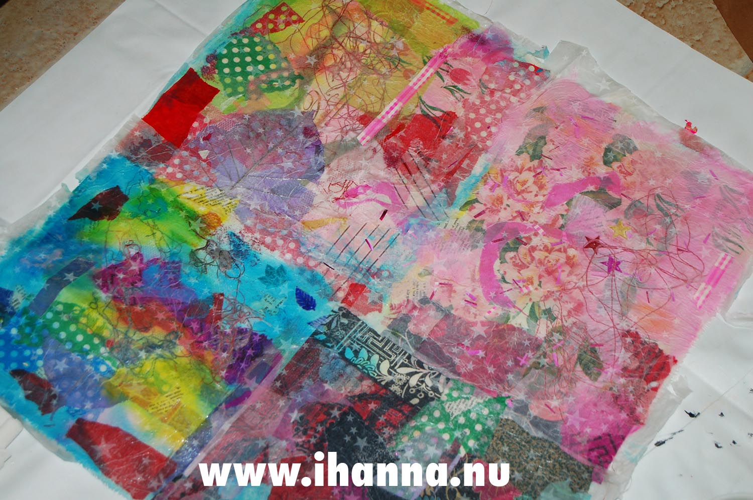 A tutorial on How to Make Paper Cloth by iHanna (Copyright Hanna Andersson)