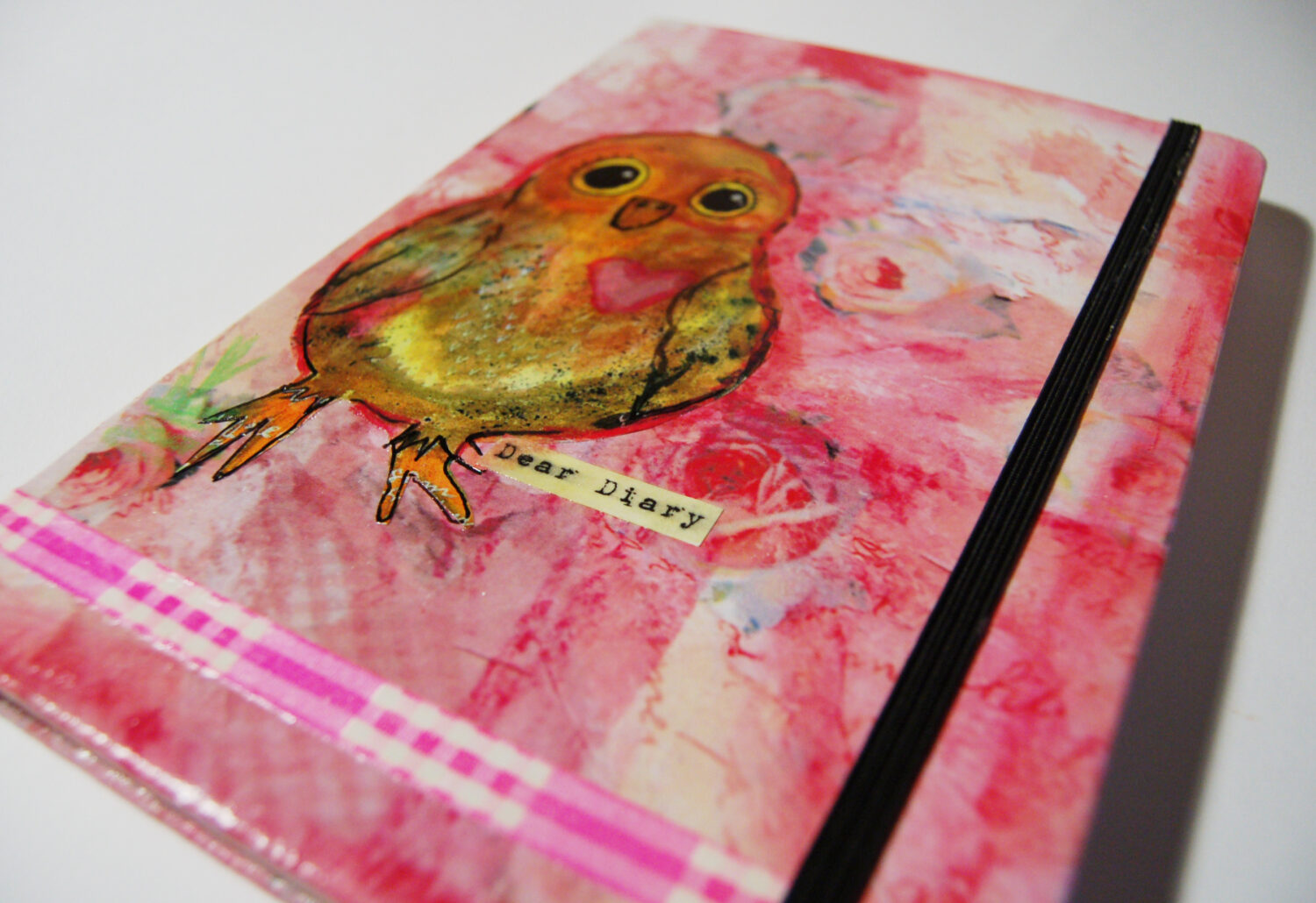 Pimped notebook cover Dear Diary Owl tutorial (photo copyright Hanna Andersson)
