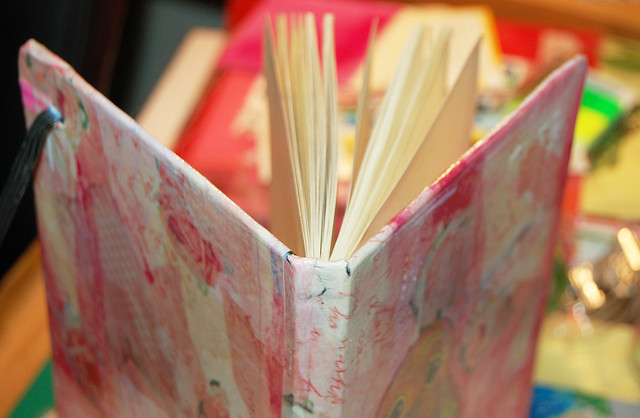 iHanna's Pimped notebook cover Dear Diary Owl tutorial (photo copyright Hanna Andersson)