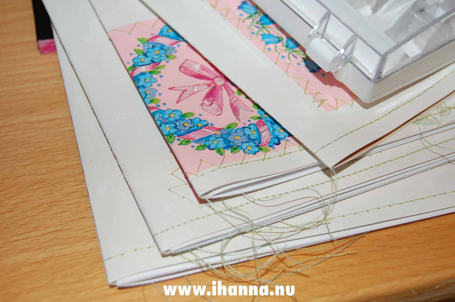Metta Zine pile of love about Art Journaling by iHanna made April 2010 (Copyright Hanna Andersson)
