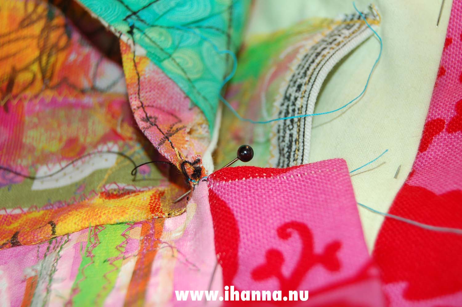 Pinning a bag together using fabric made by me (Photo by iHanna - Hanna Andersson)