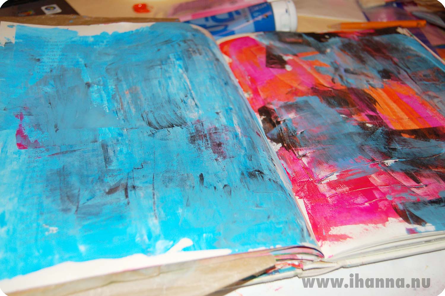Painting acrylics with a plastic card progress (Photo Copyright Hanna Andersson)