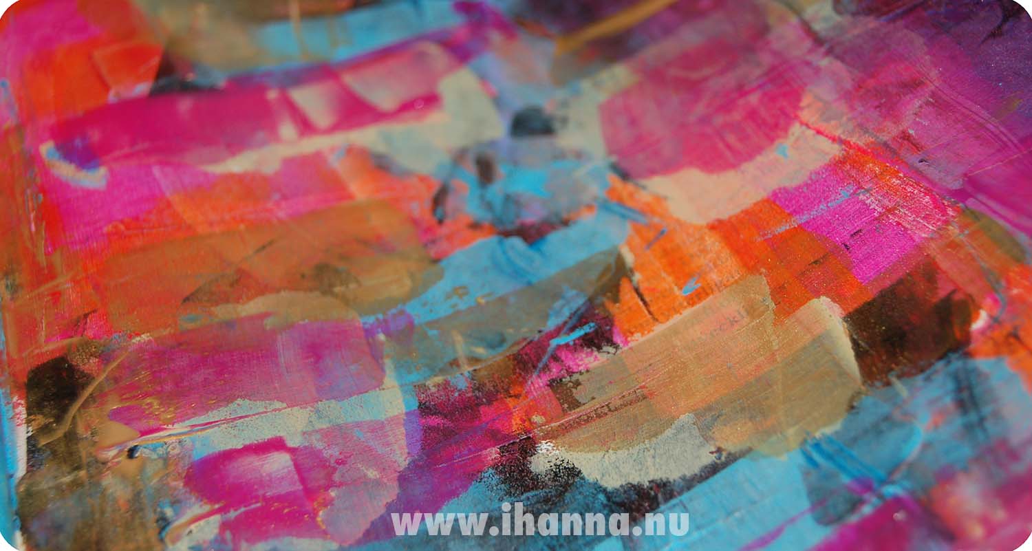 Painting acrylics with a plastic card tutorial (Photo Copyright Hanna Andersson)