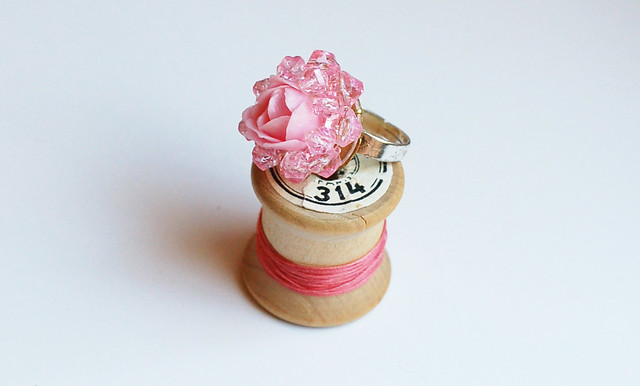 Rose Ring in pink glue a thing on a ring project (Copyright Hanna Andersson)
