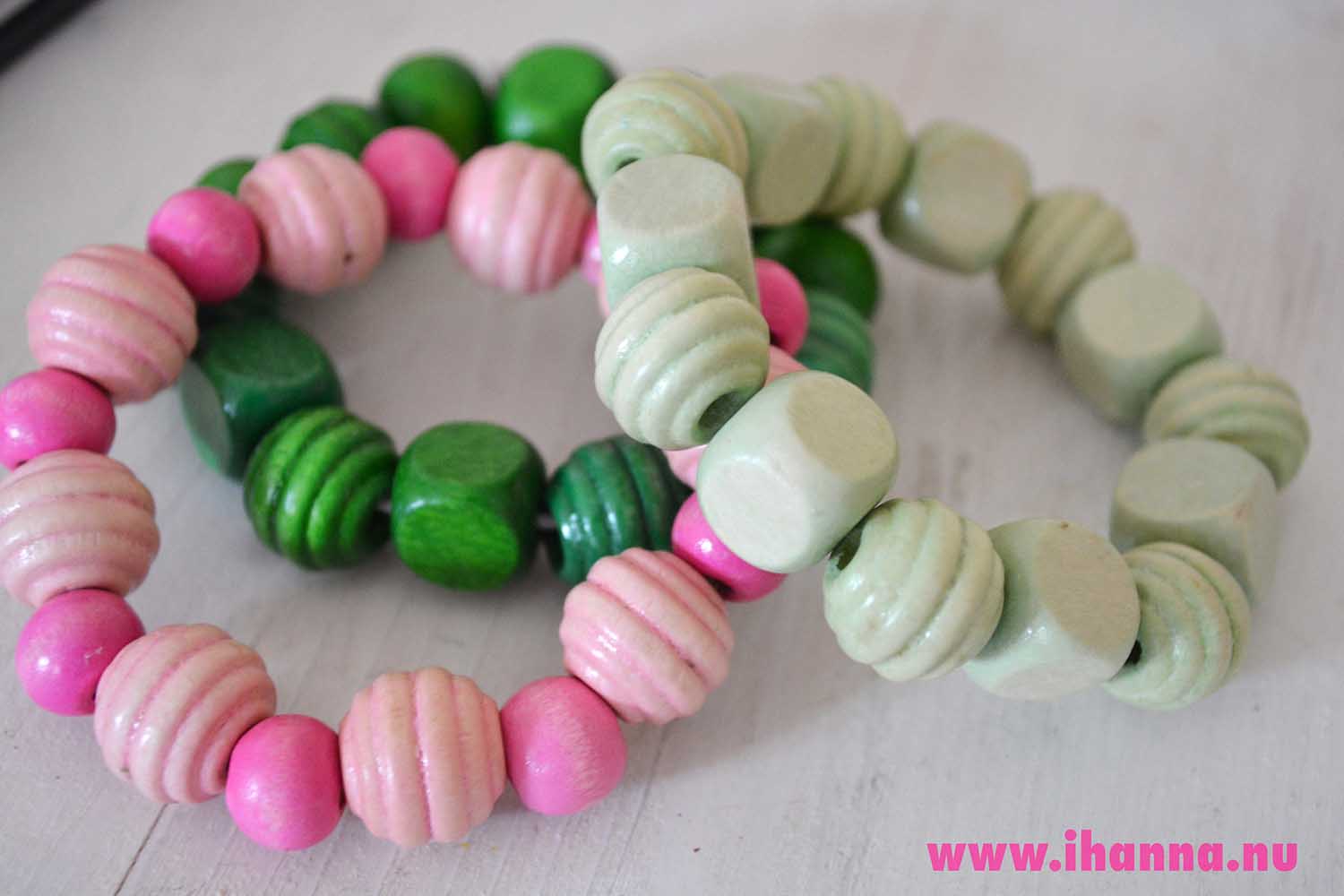 Wooden bead bracelets in pink and geen by iHanna (Photo copyright Hanna Andersson)