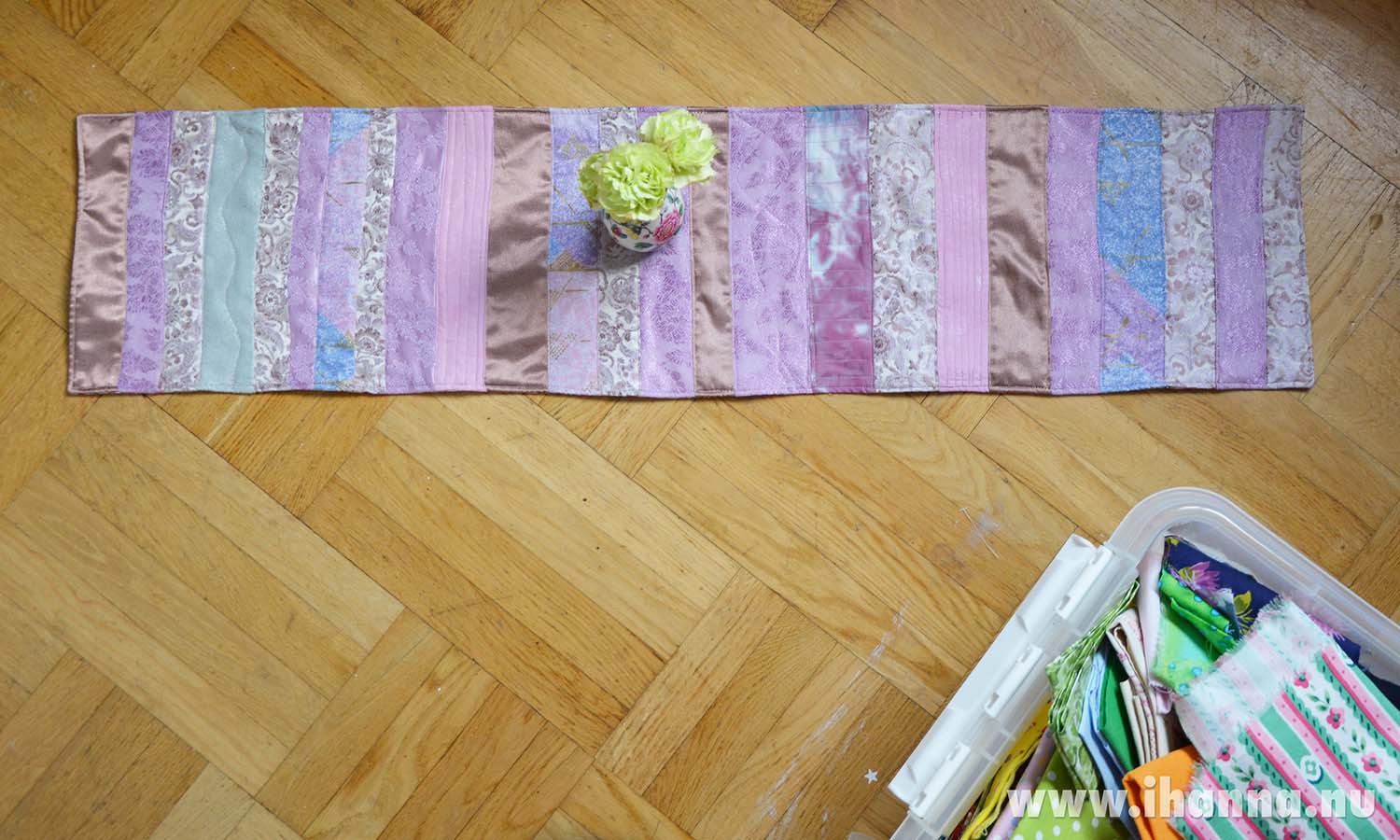 Quilting purple lilac scraps together to make a purple table runner, photo and sewing by iHanna (Photo copyright Hanna Andersson)