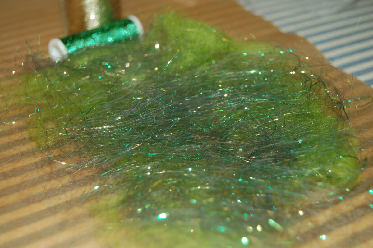 Making a Green Angelina fiber Sandwich (copyright Hanna Andersson) Green shimmery Angelina Fibers (photo copyright Hanna Andersson)