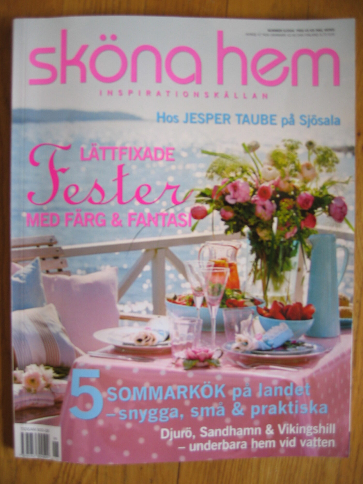 The magazine Sköna hem inspirationskällan 2004 with shabby chic inspiration in Swedish