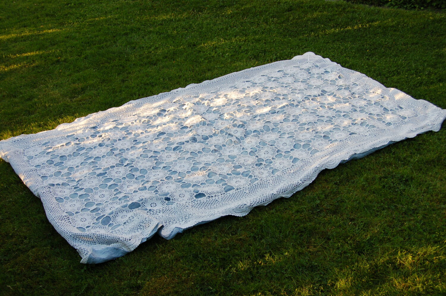 Crocheted bedspread found at a Flea market in Sweden (Photo copyright Hanna Andersson)