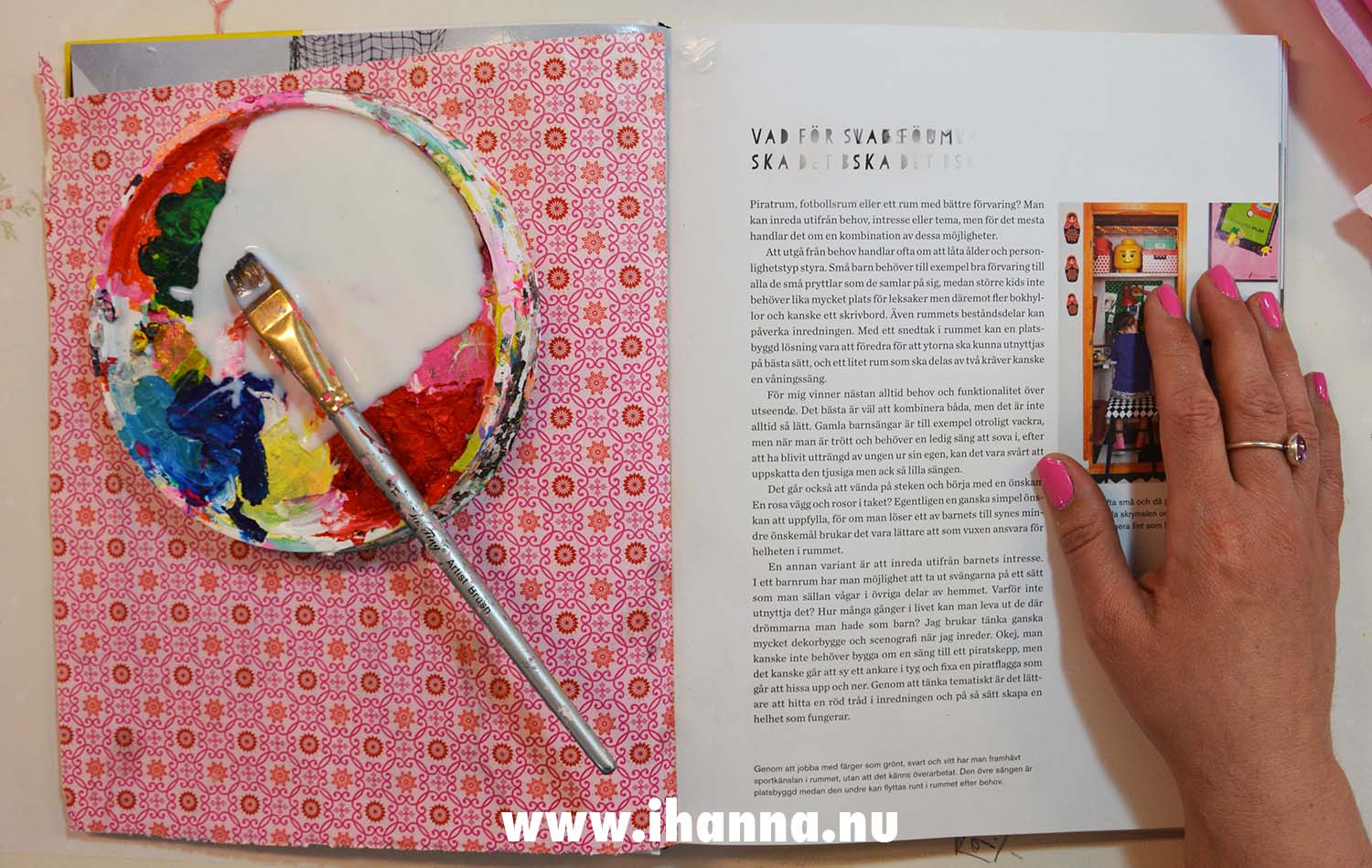 Prepping new altered book by iHanna (Photo copyright Hanna Andersson)