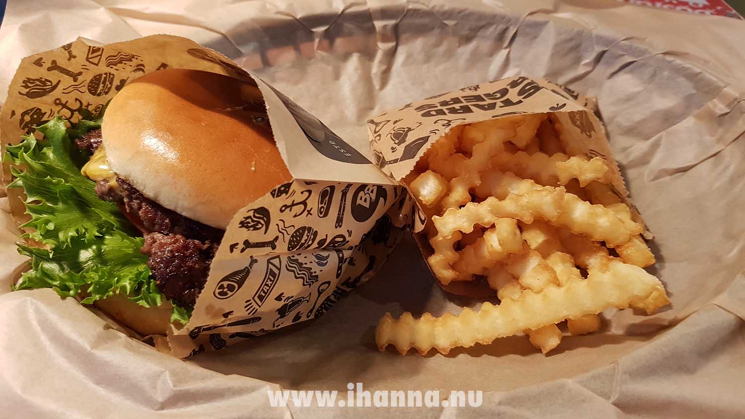 Bastard burger street food burgers and fries for iHanna yes please (Photo Copyright Hanna Andersson)
