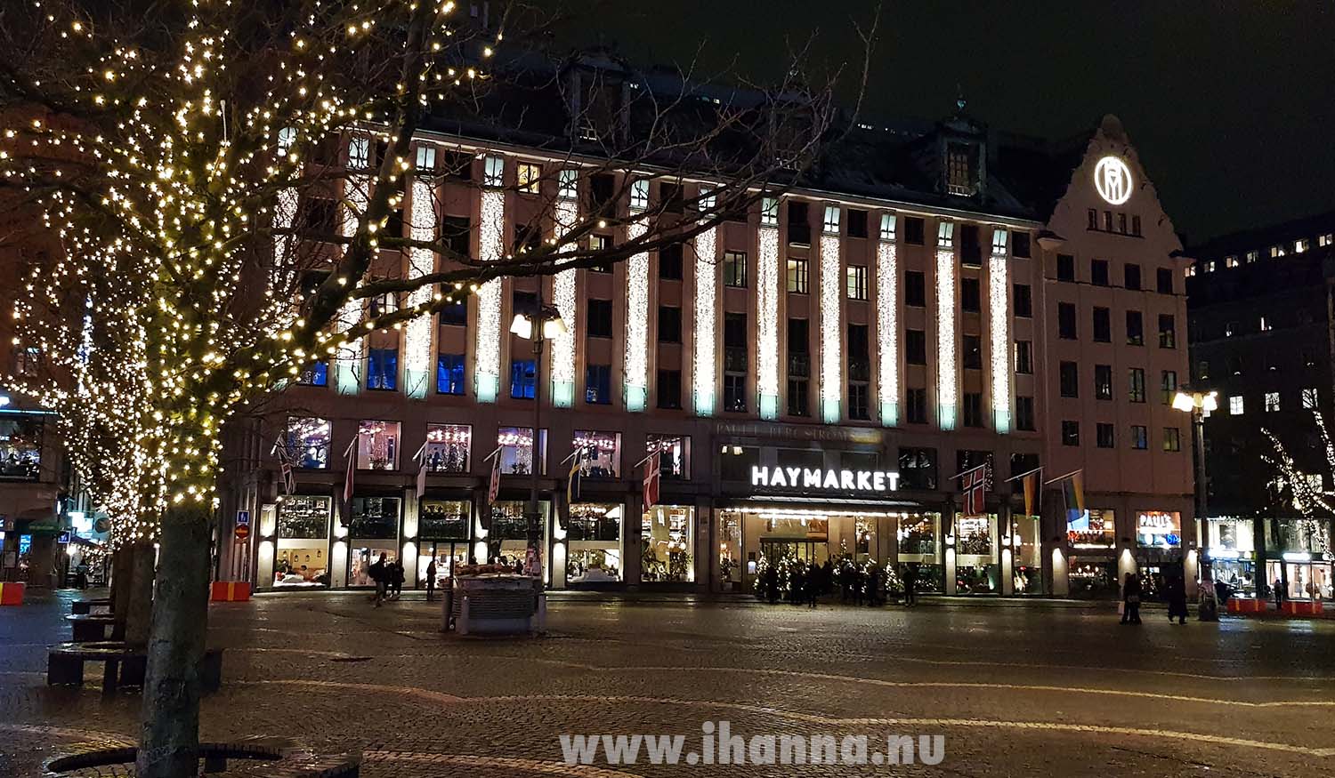 Street photography in Stockholm at night Haymarket shop and hotell (Photo Copyright Hanna Andersson)